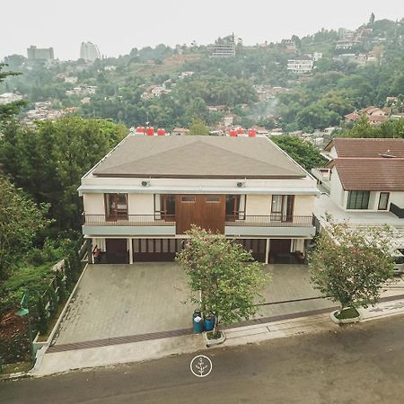Anindya Hill View Villa 7 Bedrooms With A Private Swimming Pool บันดุง ภายนอก รูปภาพ