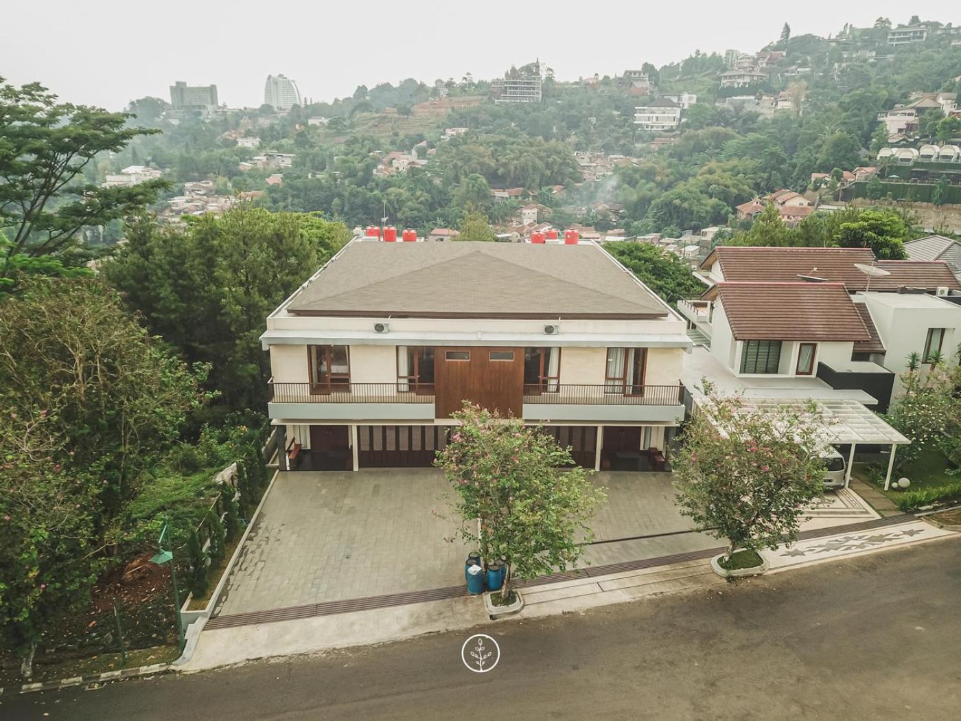 Anindya Hill View Villa 7 Bedrooms With A Private Swimming Pool บันดุง ภายนอก รูปภาพ