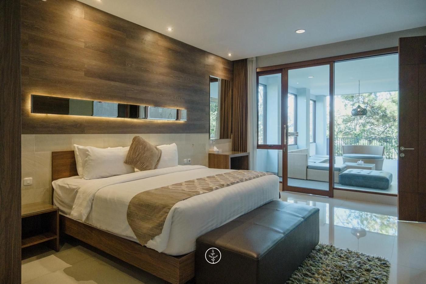 Anindya Hill View Villa 7 Bedrooms With A Private Swimming Pool บันดุง ภายนอก รูปภาพ
