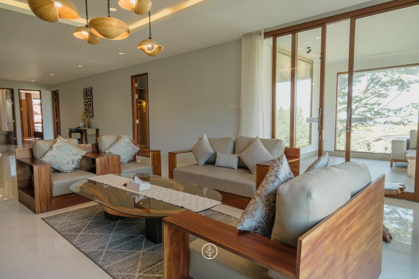 Anindya Hill View Villa 7 Bedrooms With A Private Swimming Pool บันดุง ภายนอก รูปภาพ